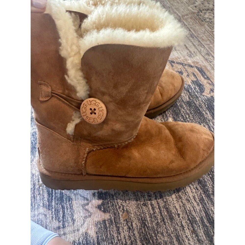 UGG Classic Tan Suede Sheepskin Boots
